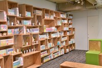 「マンガ・ラノベ図書館」の様子。