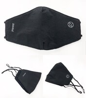 「ZOOL 1st Album “einsatZ"」豪華盤の特典に用意されたマスクカバー。