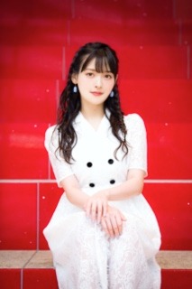 上坂すみれ
