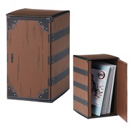 「炭治郎チェキBOX」「禰豆子チェキBOX」に付属する「背負い箱型チェキプリント収納ケース」。