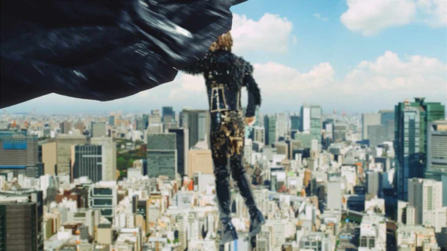 「ドラゴンボール レジェンズ」の新TVCM「指一本で駆けめぐれ篇」より。