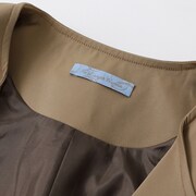 太宰治モデルのノーカラーコート。