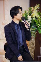 梅原裕一郎 photographer：江藤 はんな（SHERPA+）