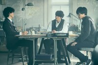 映画「さんかく窓の外側は夜」場面写真