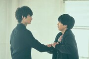 映画「さんかく窓の外側は夜」場面写真