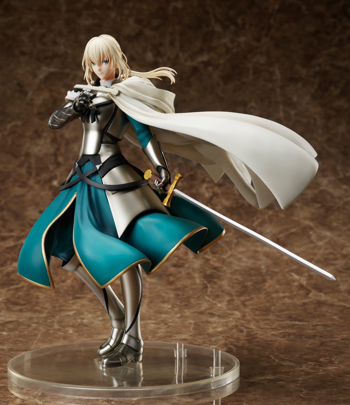 「ベディヴィエール 1/8スケールフィギュア」