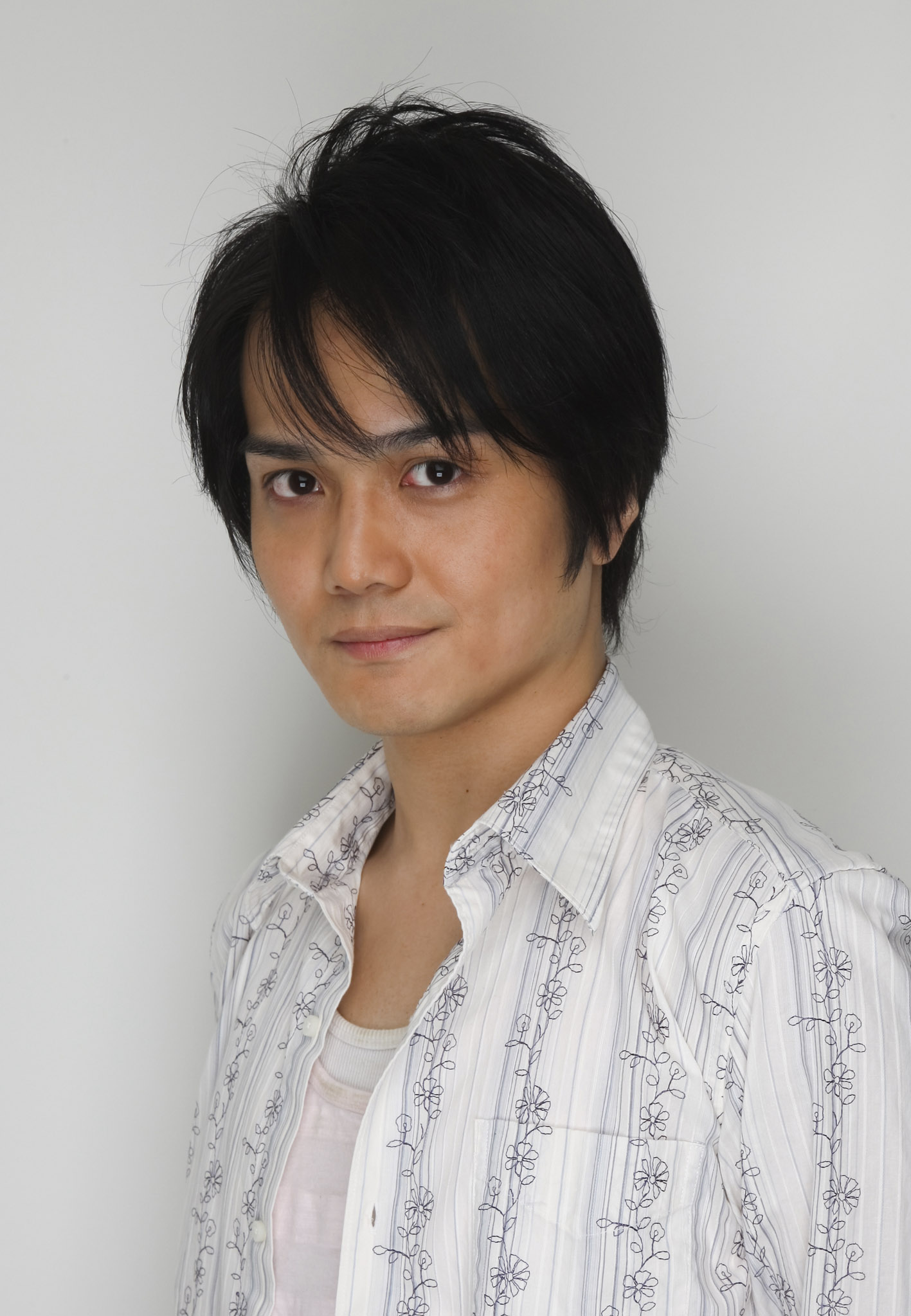 スペイン役の井上剛。