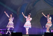 MY☆DREAM。左から幸多みちる役の山田唯菜、夢川ゆい役の伊達朱里紗、虹色にの役の大地葉。