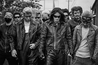 「クローズ生誕30周年記念写真集 武装戦線 THE REAL」より。