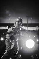 「クローズ生誕30周年記念写真集 武装戦線 THE REAL」より。