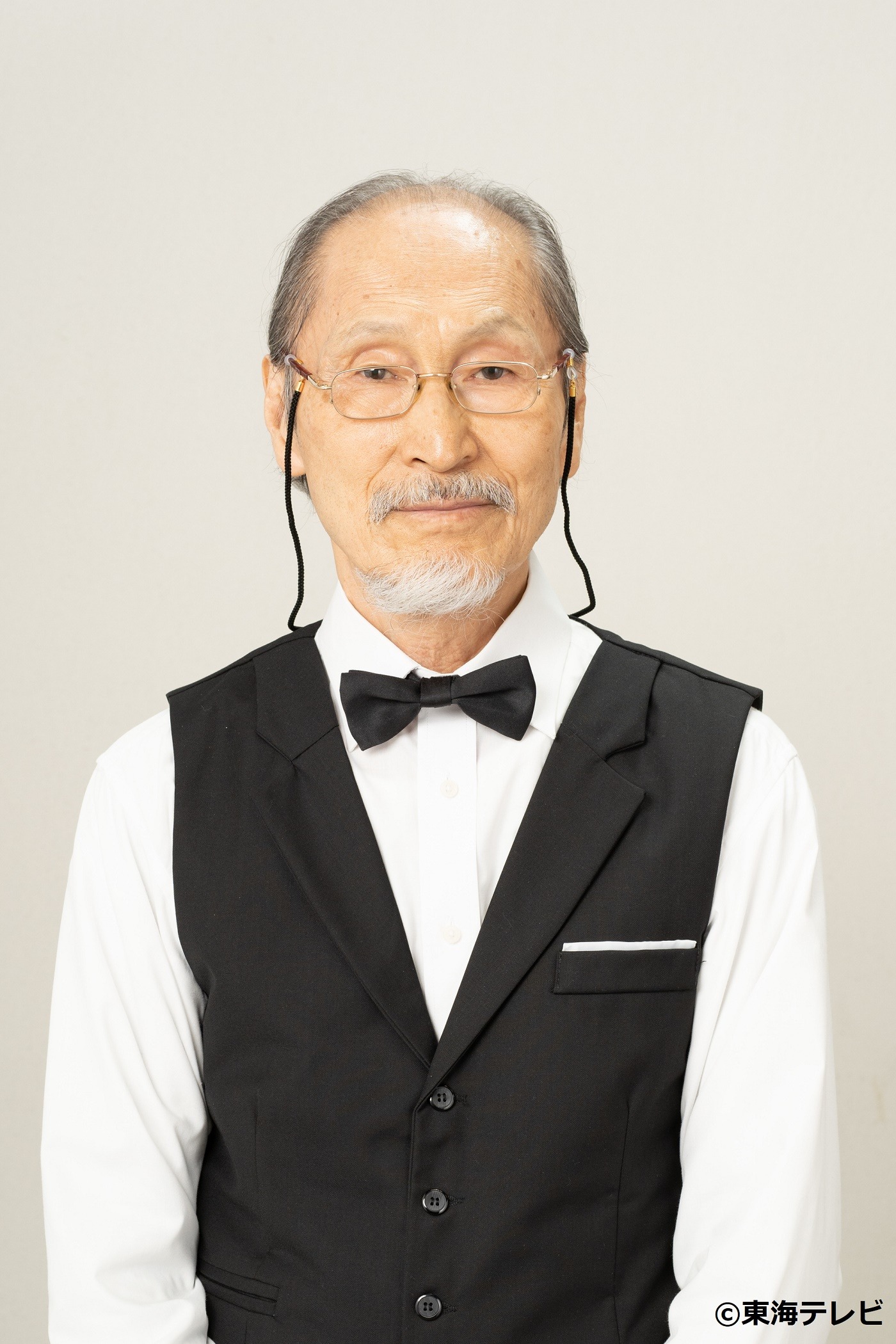 蛇ノ目幸吉（マスター）役の品川徹。