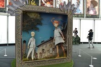 「連載完結記念 約束のネバーランド展」の様子。