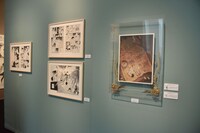 「連載完結記念 約束のネバーランド展」の様子。