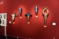 「連載完結記念 約束のネバーランド展」の様子。