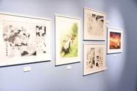 「連載完結記念 約束のネバーランド展」の様子。