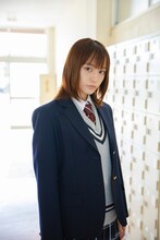 萩原みのり扮する浅川夏帆。 (c)西森博之／小学館 (c)「お茶にごす。」製作委員会