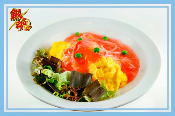 コラボカフェ第1弾メニューの「神楽の天津飯、酢昆布入りサラダ付き。『酢昆布くらいで釣られる尻軽女
と思ったか、このやろォォォ！』」。