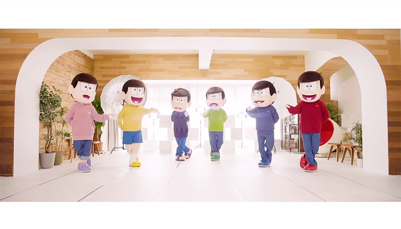 「Max Charm Faces 〜彼女は最高▽▽!!!!!!〜」の「MV ダンスVer.」場面カット。