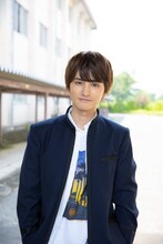 瀬戸利樹扮する山田航。 (c)西森博之／小学館 (c)「お茶にごす。」製作委員会