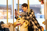 TVドラマ「30歳まで童貞だと魔法使いになれるらしい」第10話より。(c)豊田悠／SQUARE ENIX・「30歳まで童貞だと魔法使いになれるらしい」製作委員会