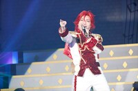 小林竜之扮する三鷹アサヒ。