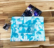 和山やま「カラオケ行こ！」グラフィックポーチ