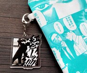 和山やま「カラオケ行こ！」グラフィックポーチ