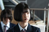 中田青渚扮する南香緒里。