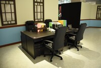 「文豪ストレイドッグス大博覧会」より、武装探偵社の事務所を再現した展示。