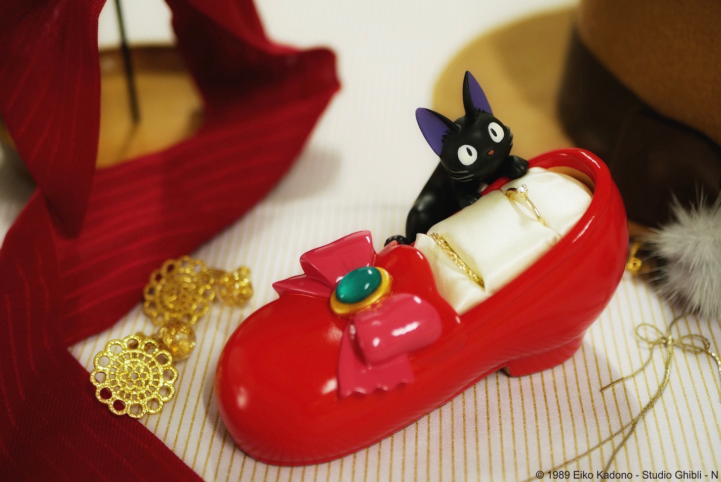 「魔女の宅急便 リングスタンド キキの憧れの靴」