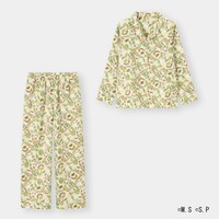 「サテンパジャマ」