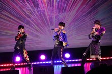 「アイドルタイムプリパラ」よりWITH。左から小林竜之、山下誠一郎、土田玲央。