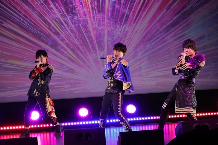 「アイドルタイムプリパラ」よりWITH。左から小林竜之、山下誠一郎、土田玲央。