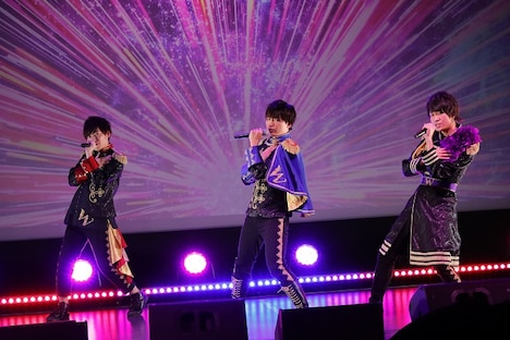 「アイドルタイムプリパラ」よりWITH。左から小林竜之、山下誠一郎、土田玲央。