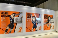 「連載完結記念 ハイキュー!!展」東京会場の様子。