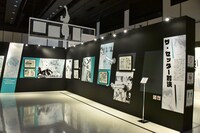 「連載完結記念 ハイキュー!!展」東京会場の様子。