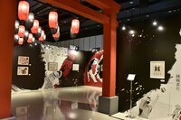 「連載完結記念 ハイキュー!!展」東京会場の様子。