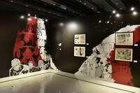 「連載完結記念 ハイキュー!!展」東京会場の様子。