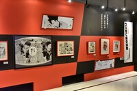 「連載完結記念 ハイキュー!!展」東京会場の様子。