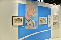 「連載完結記念 ハイキュー!!展」東京会場の様子。