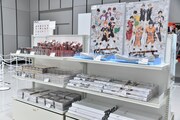「連載完結記念 ハイキュー!!展」東京会場のグッズ売り場。