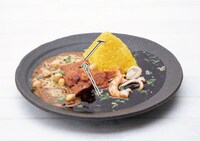 「オジマンディアスの太陽王の2色カレー」