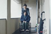 映画「ザ・ファブル 殺さない殺し屋」より。
