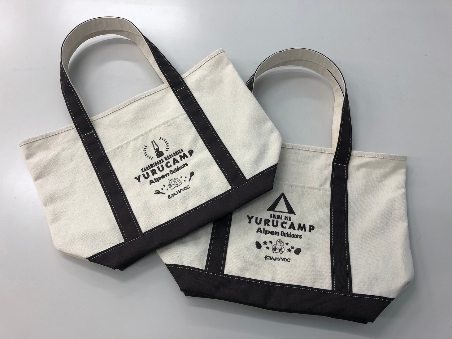 コラボ商品のトートバッグ。