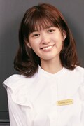 平沢百々子役の小西桜子。