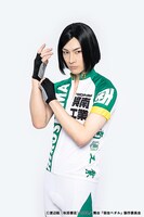 田内季宇扮する井尾谷諒。