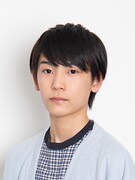 三郎役の阿達慶。