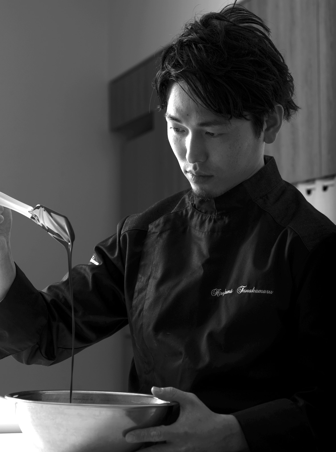 ショコラティエの田中丸博文氏。