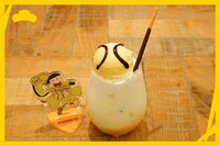 通期メニューの「十四松のマンゴーミルク」。