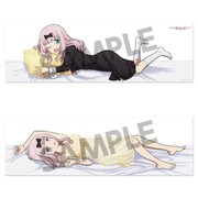 「かぐや様」藤原千花と伊井野ミコが添い寝してくれる抱き枕カバー発売